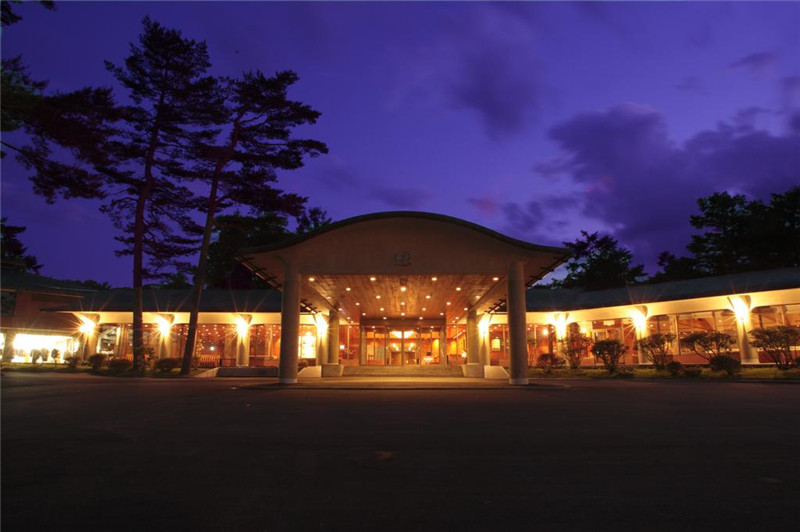 酒店夜景：外觀