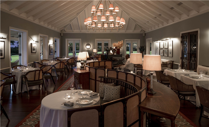 福布斯五星級(jí)榮譽(yù) 與海島融為一體的度假酒店設(shè)計(jì) 福布斯五星級(jí)榮譽(yù) 與海島融為一體的度假酒店設(shè)計(jì)