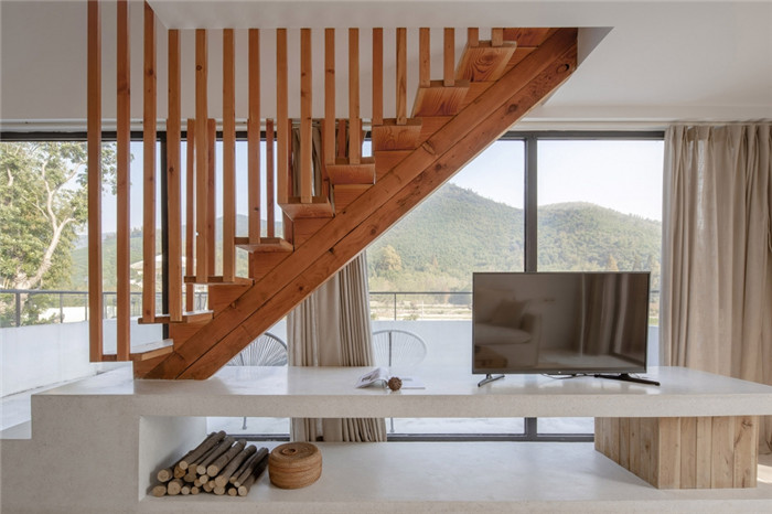 美到讓人窒息的莫干山魚缸民宿大廳設(shè)計方案 美到讓人窒息的莫干山魚缸民宿大廳設(shè)計方案