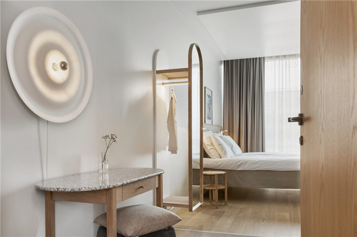 以光線和淺色為中心的國外北歐風精品酒店客房設計賞析