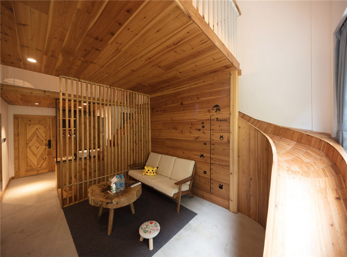 尊重當(dāng)?shù)刈匀粋鹘y(tǒng)的時(shí)光里L(fēng)OFT民宿酒店客房設(shè)計(jì)方案