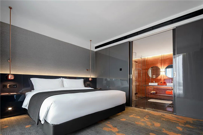 在復(fù)古中創(chuàng)新的The Linow創(chuàng)意精品酒店大床房設(shè)計實(shí)景圖