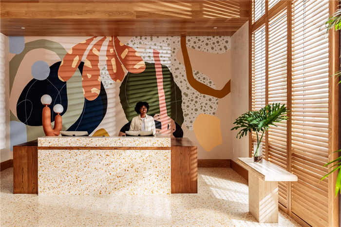 鄭州勃朗設(shè)計分享簡約自然風(fēng)城市度假酒店大堂設(shè)計案例 鄭州勃朗設(shè)計分享簡約自然風(fēng)城市度假酒店大堂設(shè)計案例