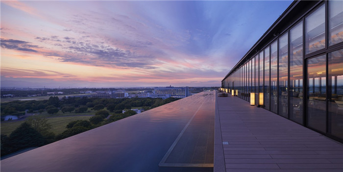 現(xiàn)代日式酒店設計   東京Sorano度假酒店無邊泳池設計賞析