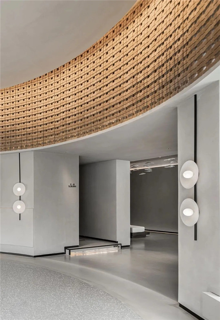 酒店大廳設(shè)計(jì)-云南3000平度假酒店翻新改造設(shè)計(jì)案例  邂逅簡(jiǎn)約之美