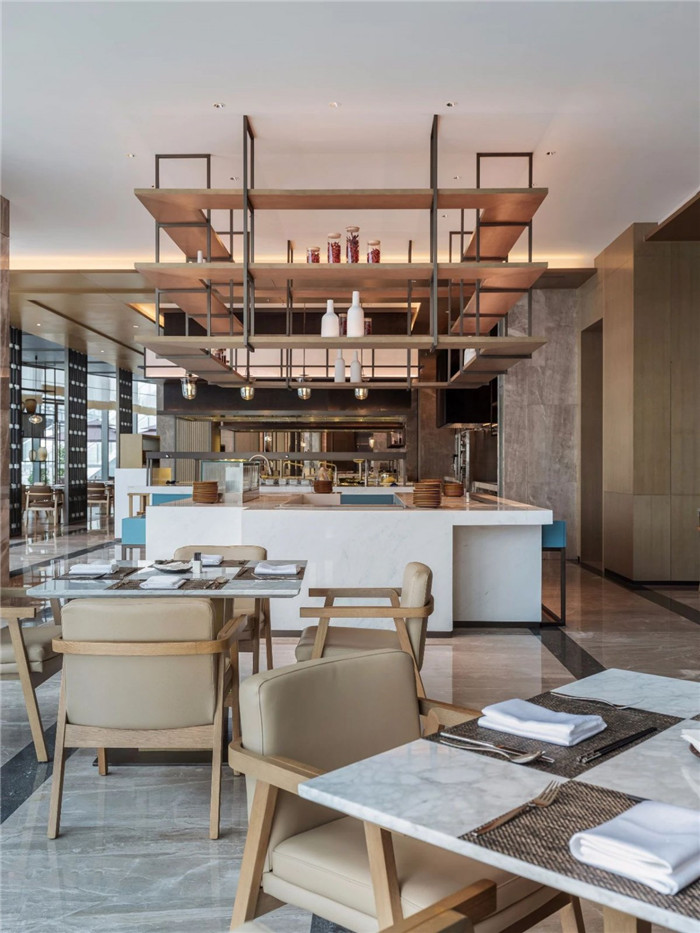 酒店全日制餐廳設計-現(xiàn)代手法演繹西蜀風情 四川首家萬怡酒店設計賞析 酒店全日制餐廳設計-現(xiàn)代手法演繹西蜀風情 四川首家萬怡酒店設計賞析