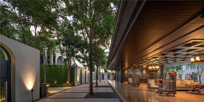 酒店接待大廳設(shè)計-沉浸在奇妙自然中的仙境森林主題度假酒店設(shè)計案例