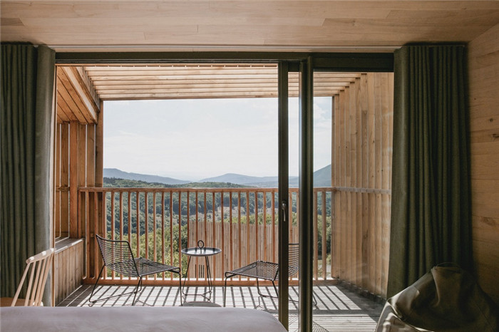 酒店客房設(shè)計(jì)-國外反傳統(tǒng)的48°Nord奢華度假酒店設(shè)計(jì)方案