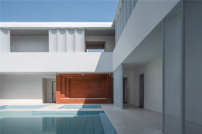 民宿設(shè)計鳥瞰圖-純白原木風景區(qū)內(nèi)部2層獨棟民宿設(shè)計方案