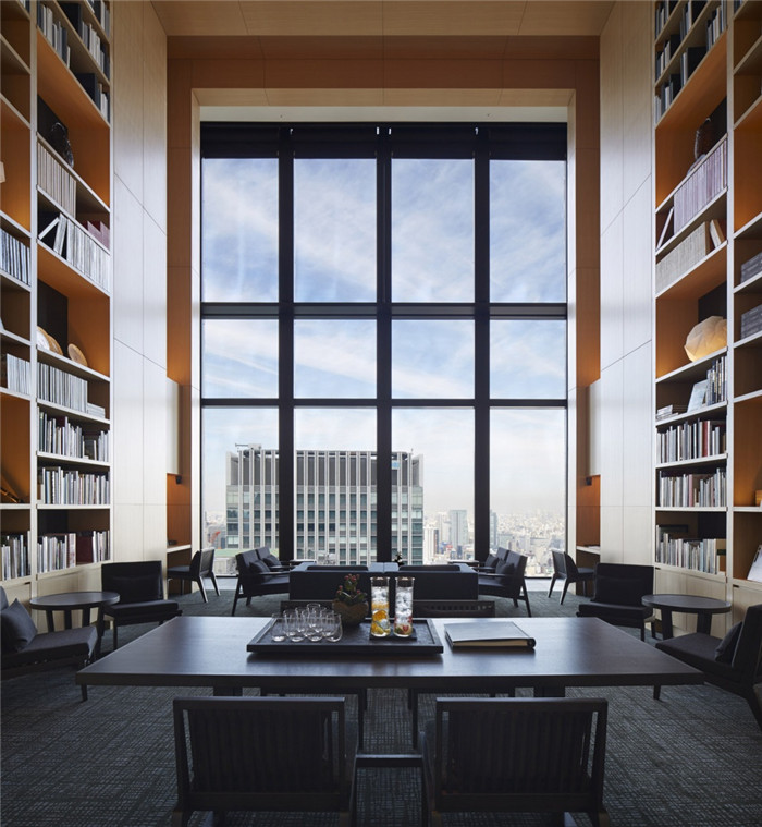 休閑吧設(shè)計-專為休閑和商務(wù)游客而定制的東京安縵度假酒店設(shè)計