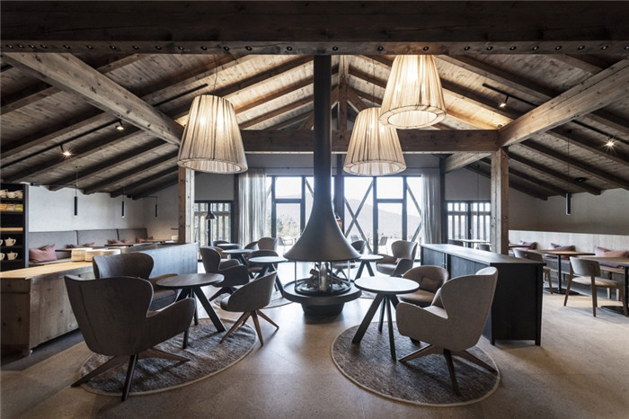 酒店大廳設計-意大利Gfell高品質(zhì)度假酒店設計案例分析