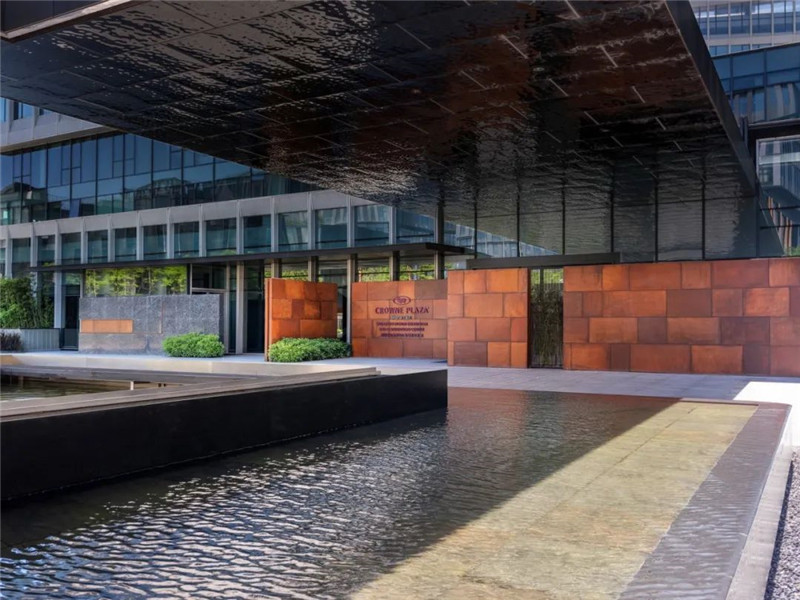 酒店入口設(shè)計(jì)-皇冠假日酒店首家時(shí)尚年輕化五星級酒店設(shè)計(jì)賞析