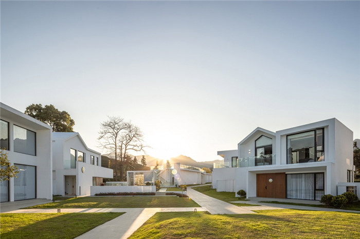 極簡美學(xué)   陌領(lǐng)融郡精品民宿酒店設(shè)計(jì)案例