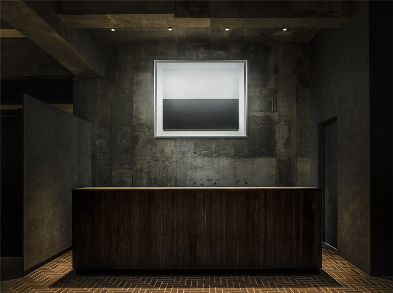 酒店大廳接待臺設(shè)計-以綠色環(huán)保工業(yè)風為主題的精品酒店改造設(shè)計方案