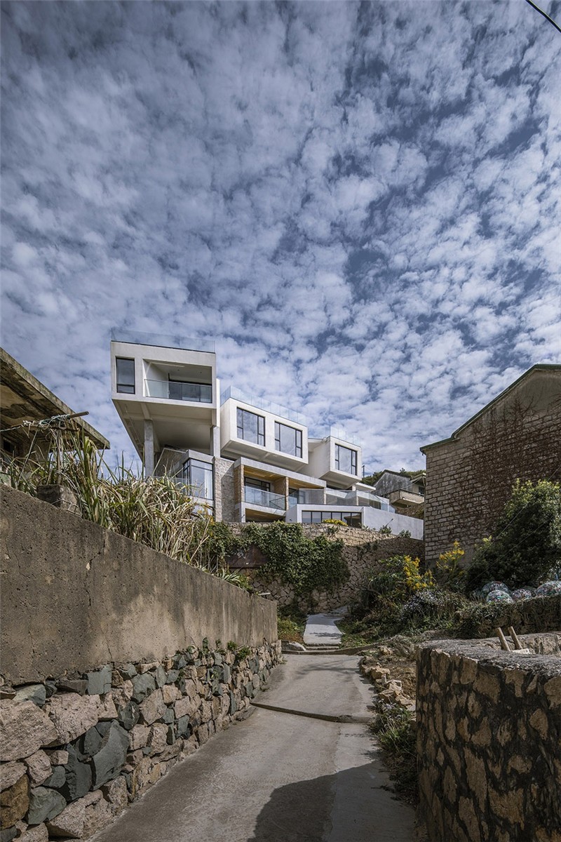 樸素原生態(tài)石頭民宿改造設計案例