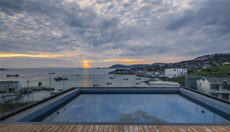 樸素原生態(tài)石頭民宿改造設計案例