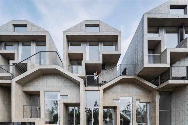 阿那亞“犬舍”旅館設計 大境設計專業(yè)酒店設計公司