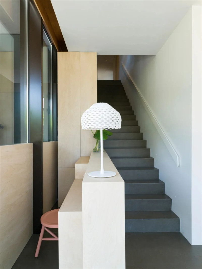 極簡(jiǎn)主義原木風(fēng)CRU精品酒店設(shè)計(jì)實(shí)景圖