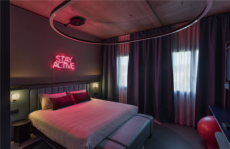 時尚工業(yè)風STAY HOTEL精品商務酒店改造設計說明