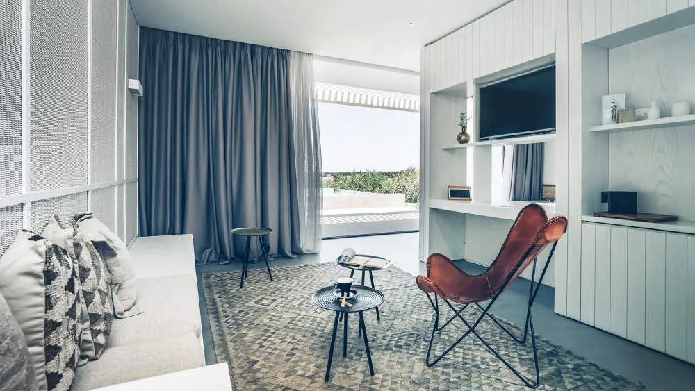 僅限成人入住的希臘四星級度假酒店設(shè)計(jì)方案賞析