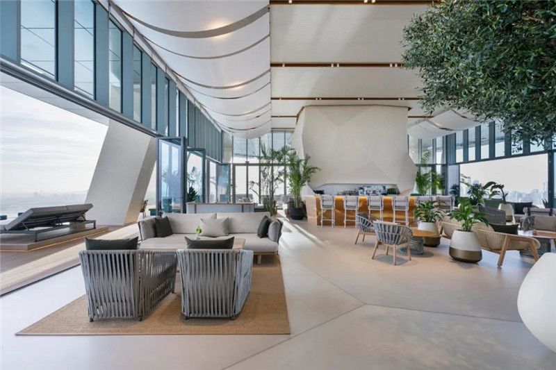 迪拜棕櫚塔AURA SKYPOOL度假酒店設(shè)計(jì)賞析 迪拜棕櫚塔AURA SKYPOOL度假酒店設(shè)計(jì)賞析