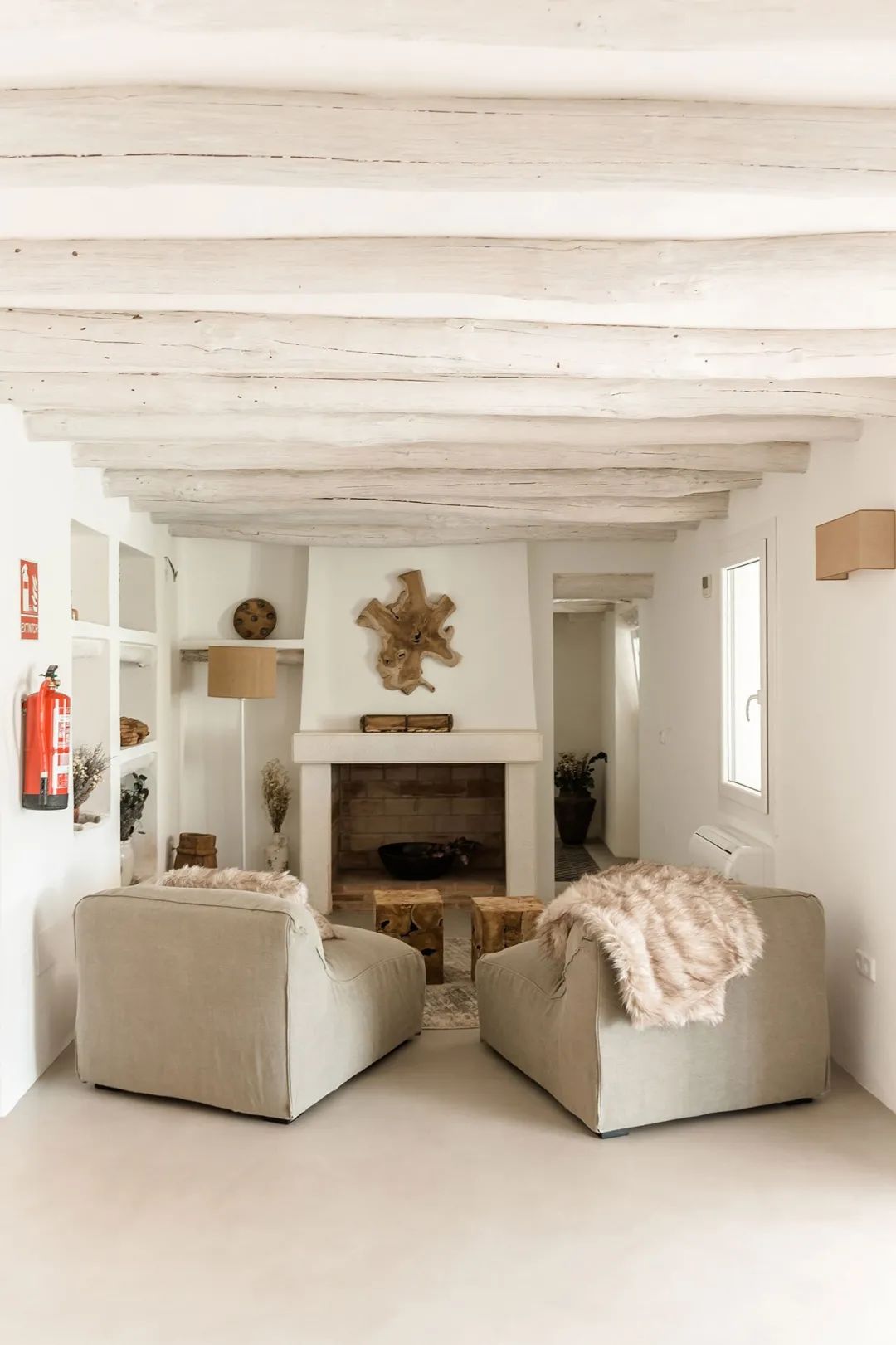 國(guó)外農(nóng)舍改造成當(dāng)?shù)靥厣袼拊O(shè)計(jì)案例賞析