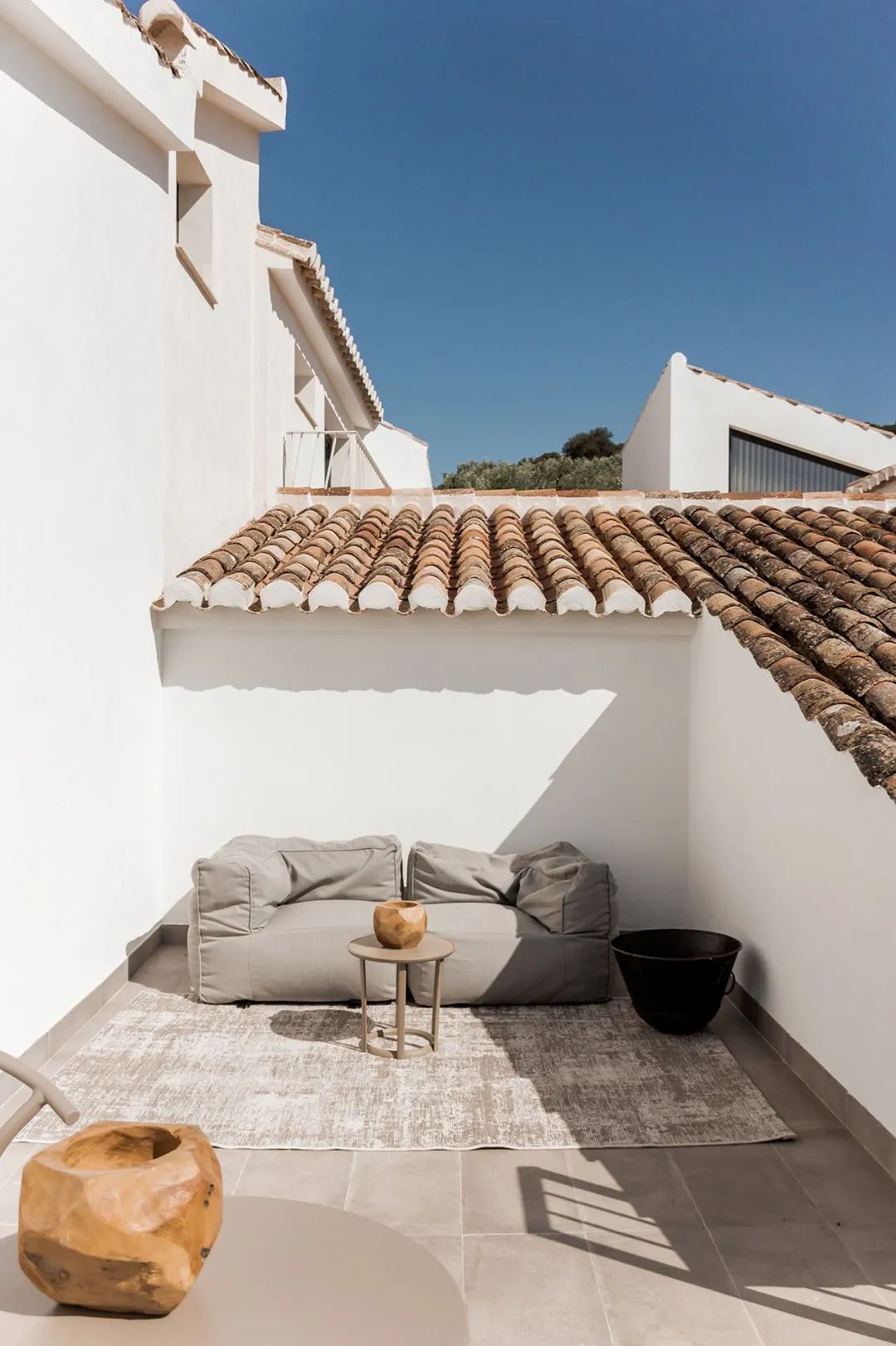 國(guó)外農(nóng)舍改造成當(dāng)?shù)靥厣袼拊O(shè)計(jì)案例賞析