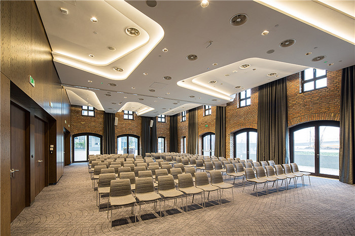 國(guó)外老磨坊精致工業(yè)風(fēng)酒店翻新改造設(shè)計(jì)方案