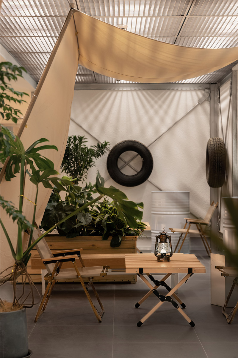 以汽車為主題的深圳易車亞朵汽車概念酒店設(shè)計(jì)