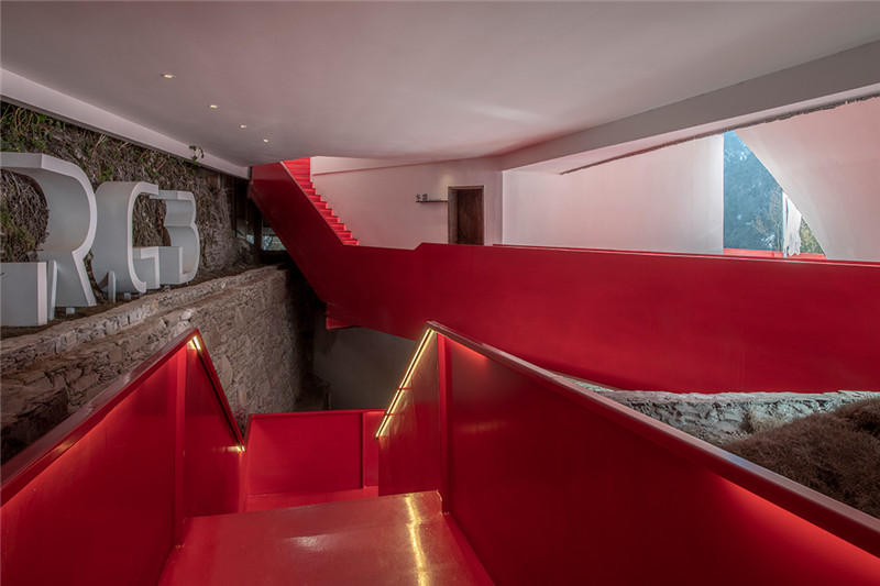 四川康定RGB特色野奢溫泉民宿改造設(shè)計 四川康定RGB特色野奢溫泉民宿改造設(shè)計