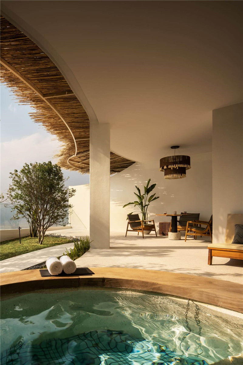 聯(lián)排別墅改造民宿  月泊半山溫泉民宿酒店設(shè)計(jì)