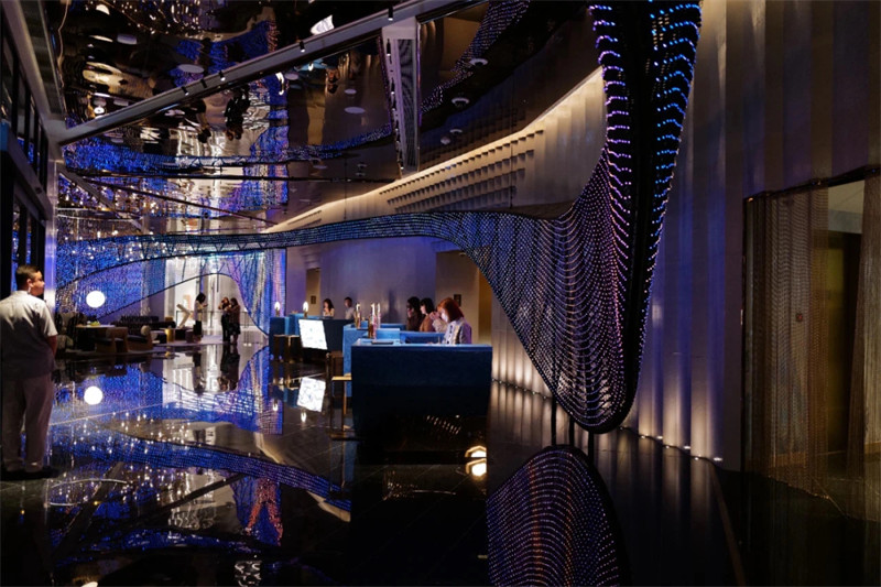 以電影為靈感的澳門新濠影匯W酒店設計賞析