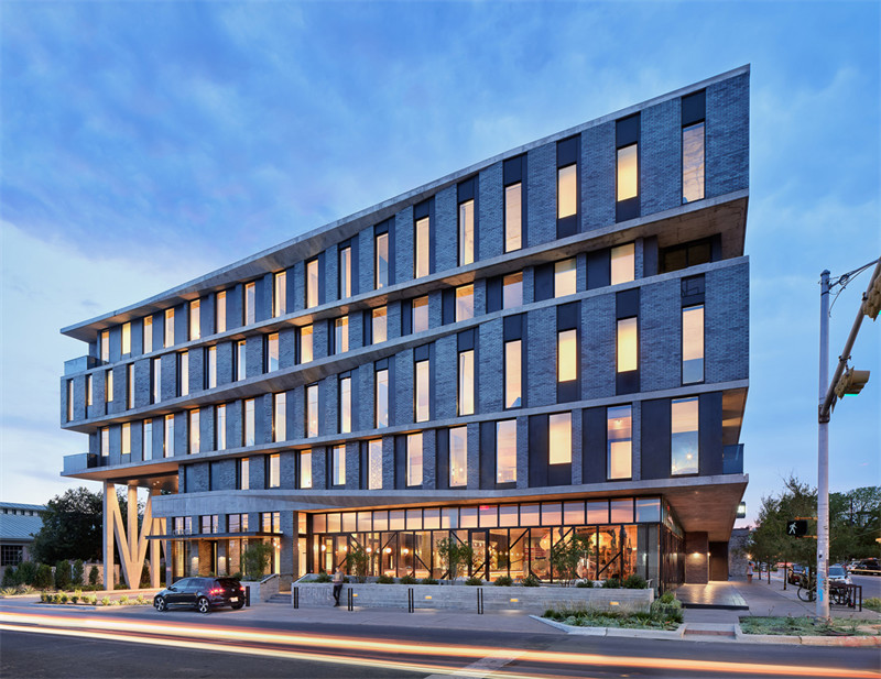 迎合社區(qū)年輕化 奧斯汀ARRIVE酒店翻新改造設(shè)計(jì) 迎合社區(qū)年輕化 奧斯汀ARRIVE酒店翻新改造設(shè)計(jì)