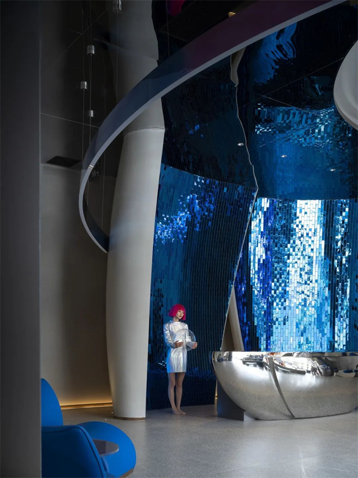 迎合年輕人的太空宇宙未來湯泉生活館設(shè)計案例 迎合年輕人的太空宇宙未來湯泉生活館設(shè)計案例