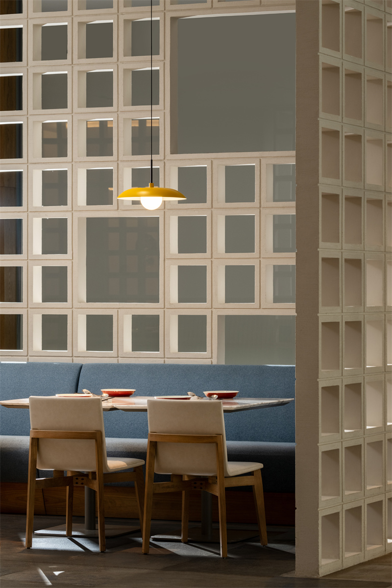 河南鄭州中牟建業(yè)只有·劇場(chǎng)酒店設(shè)計(jì)案例 河南鄭州中牟建業(yè)只有·劇場(chǎng)酒店設(shè)計(jì)案例