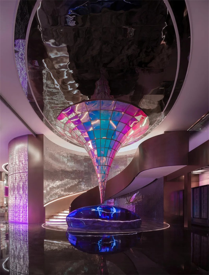 專為年輕人打造的前衛(wèi)科幻藝術(shù)湯泉洗浴設(shè)計案例 專為年輕人打造的前衛(wèi)科幻藝術(shù)湯泉洗浴設(shè)計案例