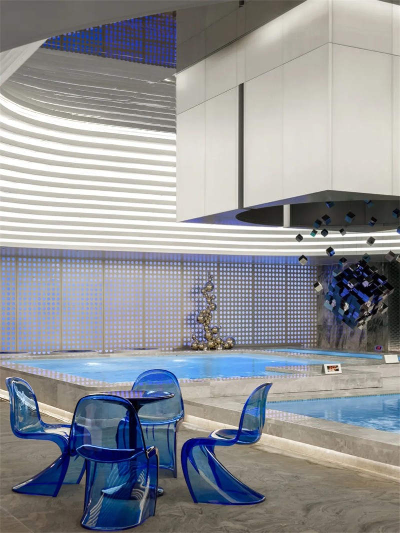 專為年輕人打造的前衛(wèi)科幻藝術(shù)湯泉洗浴設(shè)計案例 專為年輕人打造的前衛(wèi)科幻藝術(shù)湯泉洗浴設(shè)計案例