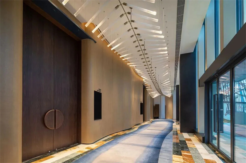 以江南水城為靈感的無錫太湖新城英迪格酒店設(shè)計